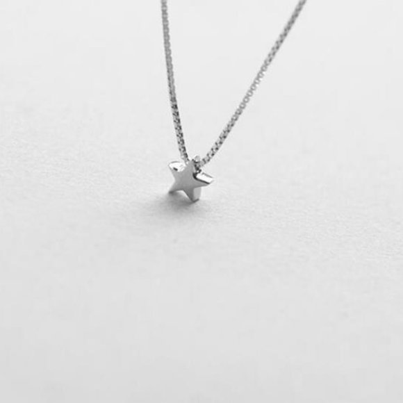 NEW 925 Sterling Silver Simple Star Necklace - Picture 5 of 7